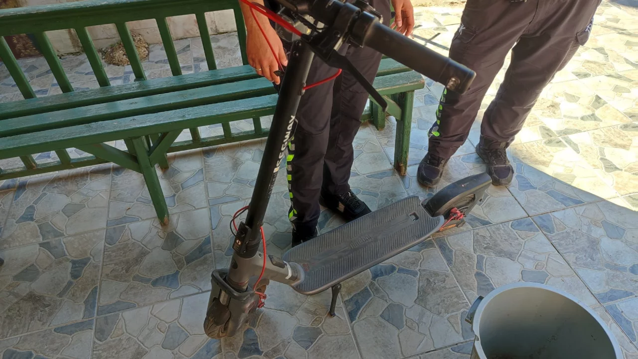 Otomobille çarpışan 15 yaşındaki skuter sürücüsü hastaneye kaldırıldı