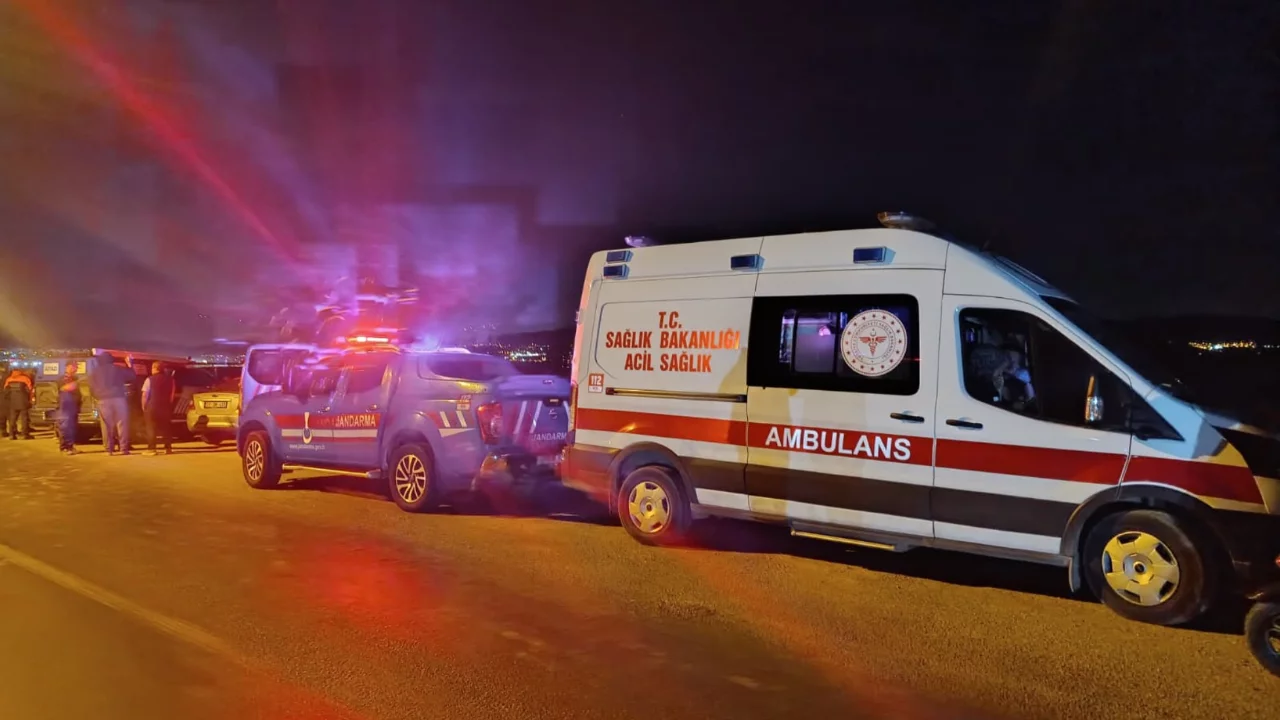 Bursa'da "Gezintiye &ccedil;ıkıyorum" dedi, bir daha haber alınamadı! Aramalar İznik G&ouml;l&uuml; &ccedil;evresinde yoğunlaştı...