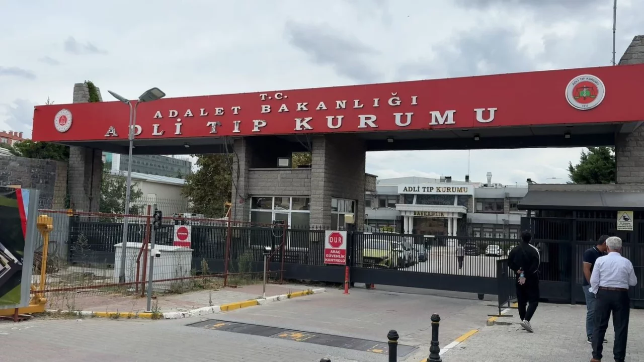 Yanan otob&uuml;ste hayatını kaybeden Vahide Ge&ccedil;en'in cenazesi ailesine teslim edildi