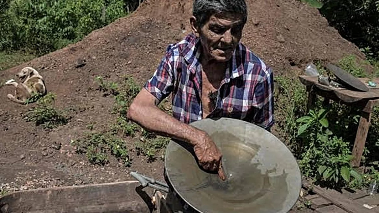 700 kilo altın &ccedil;ıkarıp zengin olmuştu! Son hali g&ouml;renleri şaşkına &ccedil;evirdi