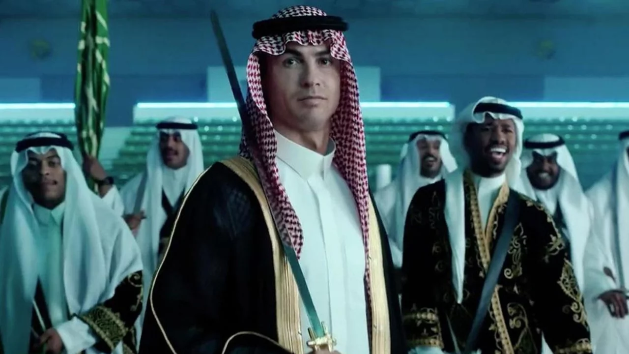 Ronaldo'dan futbol dünyasını sarsacak hamle! Parayı basıp alacak