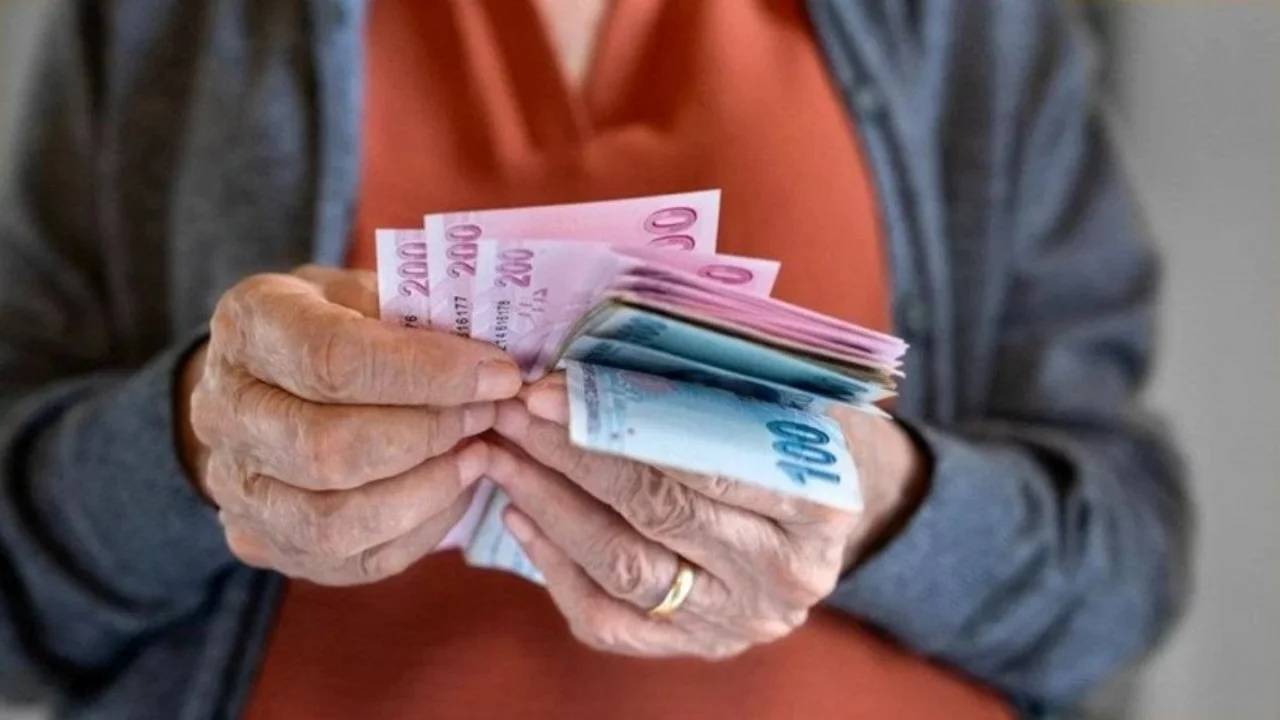 Emekli ve memura ne kadar zam yapılacak? Bakan Şimşek'ten açıklama var