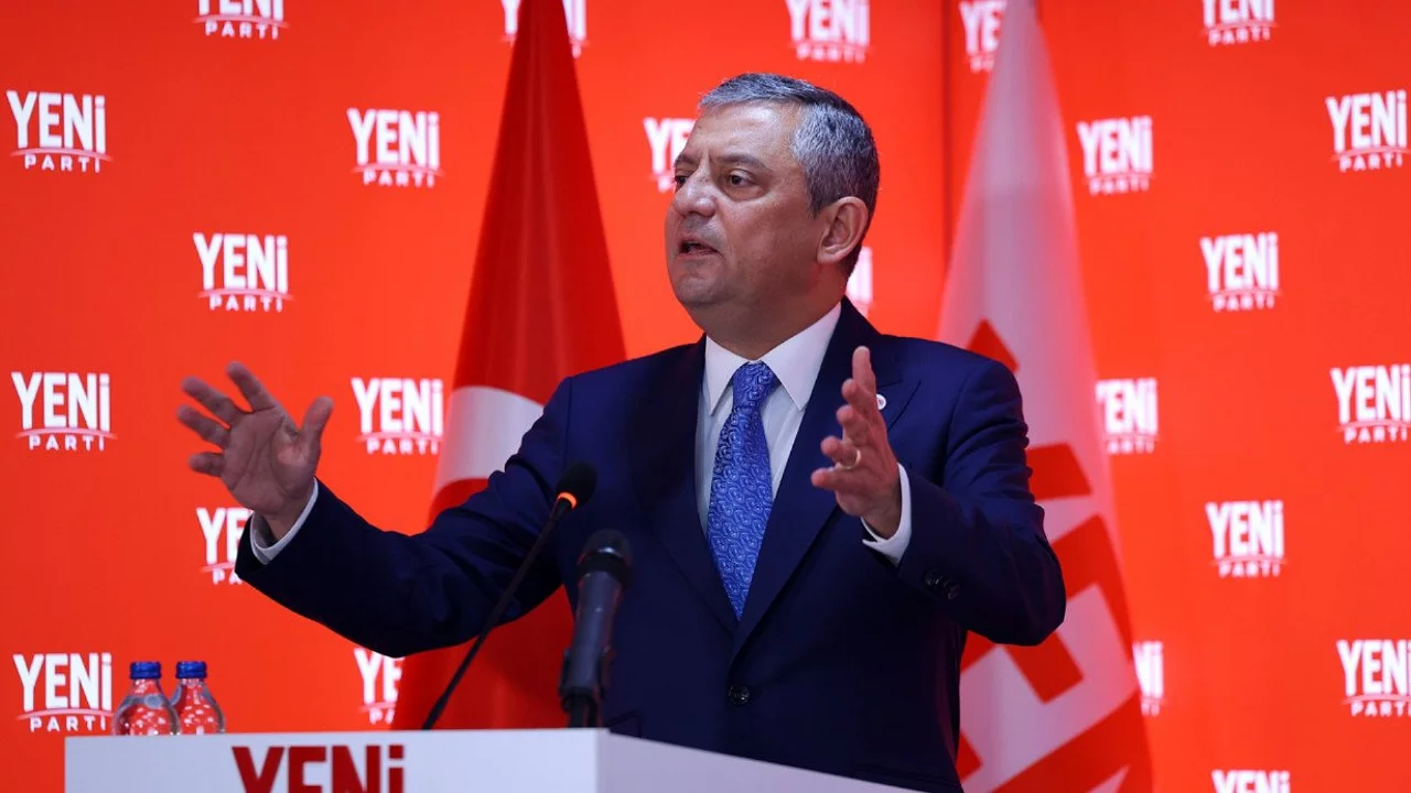 &Ouml;zg&uuml;r &Ouml;zel Bursa'ya geliyor: İşte yoğun g&uuml;n&uuml;n detaylı programı!