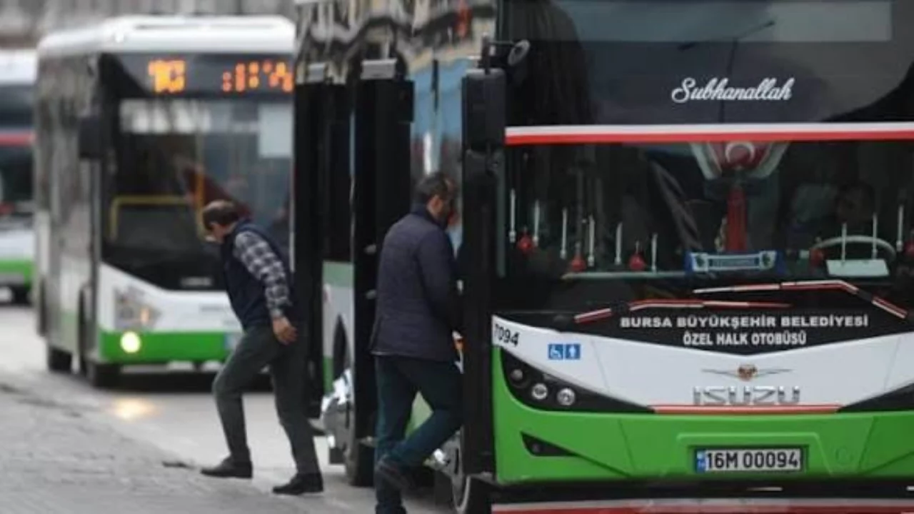Bursa'da toplu ulaşımda &ccedil;arpıcı tablo! Y&uuml;z binlerce yolcu eksildi...