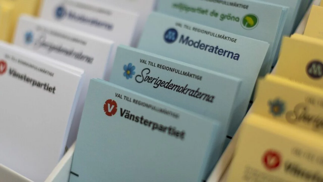 İsve&ccedil;'te genel se&ccedil;imin ardından partiler h&uuml;k&uuml;met kurma se&ccedil;eneklerini değerlendiriyor