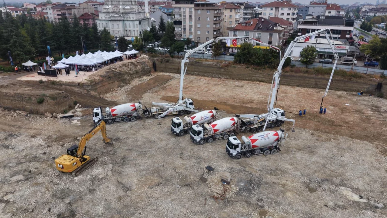 Bursa'nın &ccedil;ehresi değişiyor: Kentsel d&ouml;n&uuml;ş&uuml;m&uuml;nde temeller atıldı