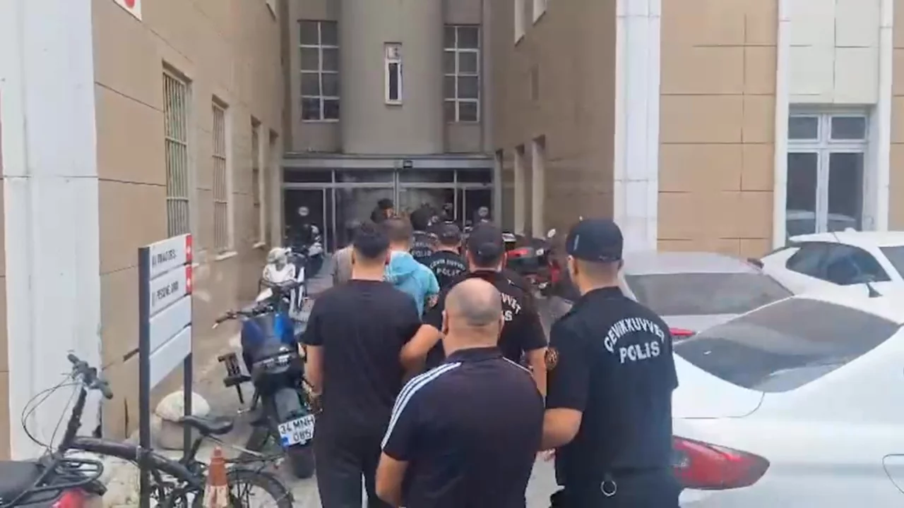 Manisa'da uyuşturucu operasyonu: 23 ş&uuml;pheliden 20'si tutuklandı