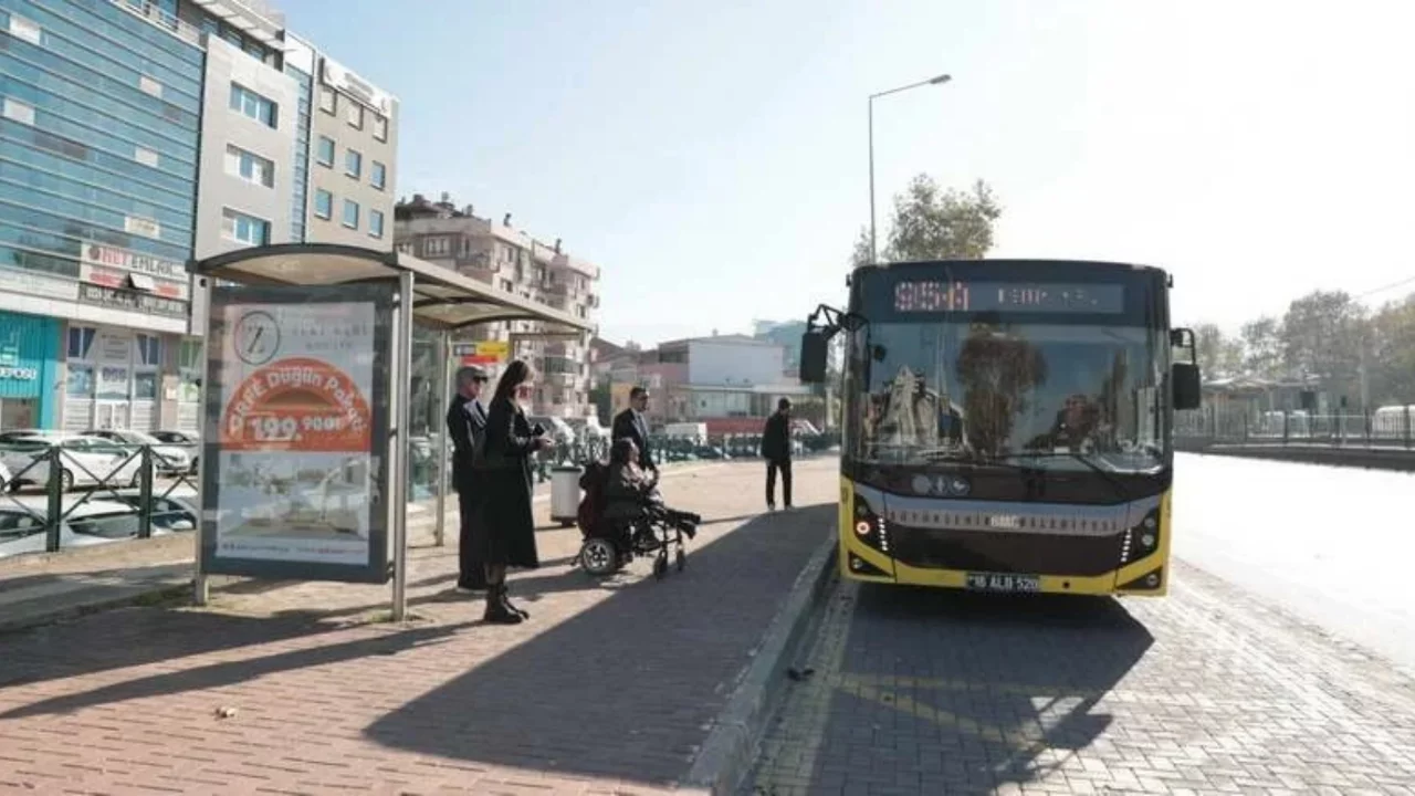 Bursalılar ulaşım zammını değerlendirdi: '&Ouml;ğrenciler i&ccedil;in &ccedil;ok fazla'
