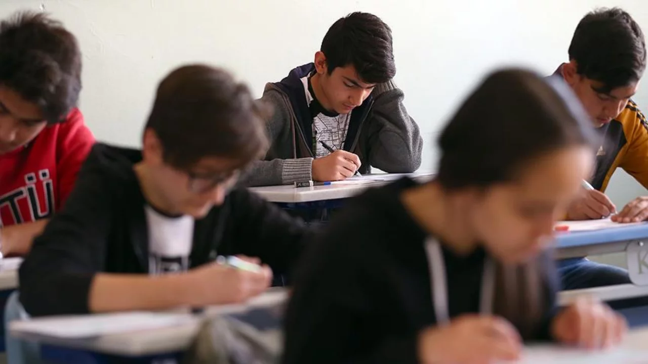 T&uuml;rkiye'nin en başarılı liseleri belli oldu! Bursa'dan da bir okul listede...