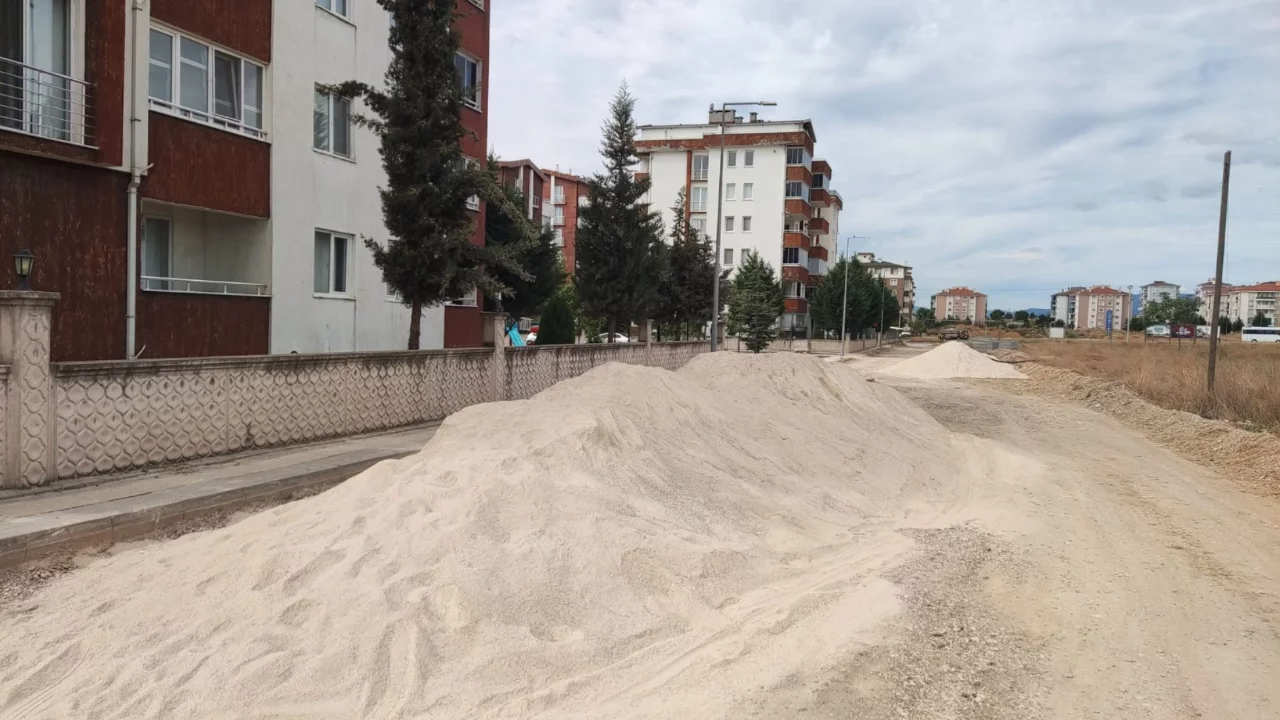 Yenişehir'de yol çalışması tepkisi! "20 gündür evlerimize araçlarımızla giremiyoruz"