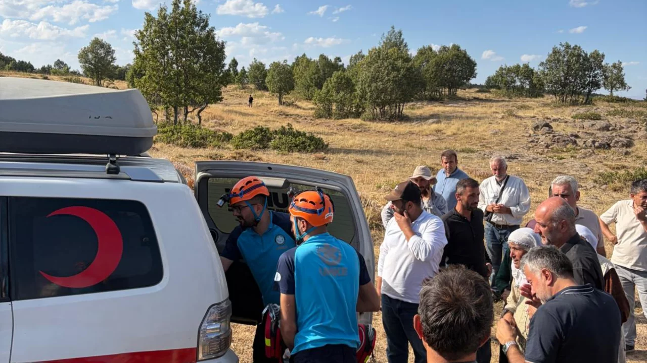 Kayıp olarak aranan kişi, arazide &ouml;l&uuml; bulundu