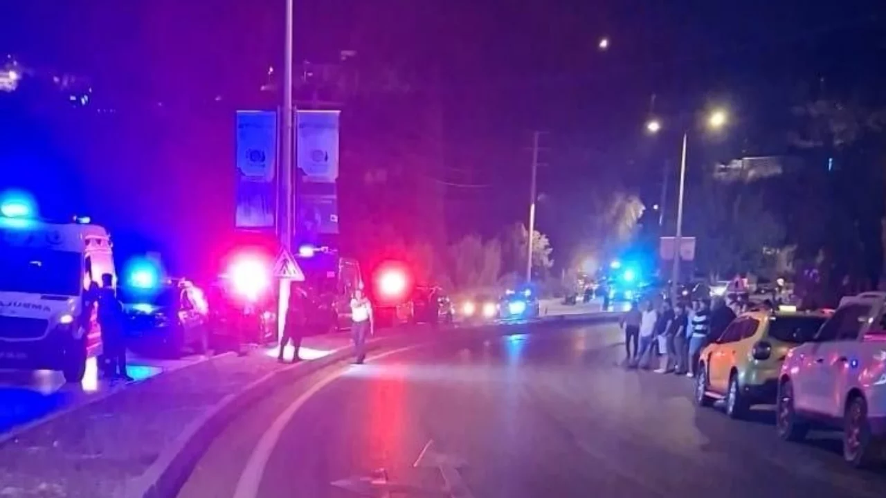 Bodrum'da gece saatlerinde feci kaza: Motosiklet sürücüsü hayatını kaybetti