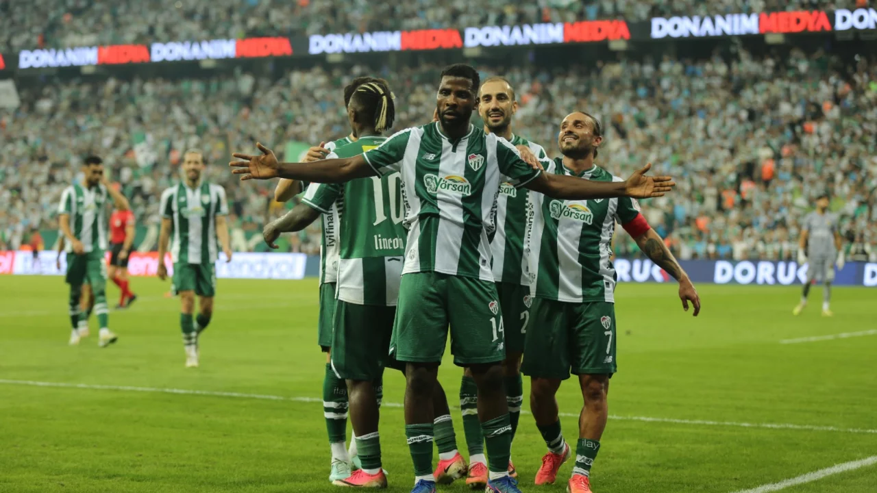 Bursaspor'un golc&uuml;s&uuml;ne milli davet!