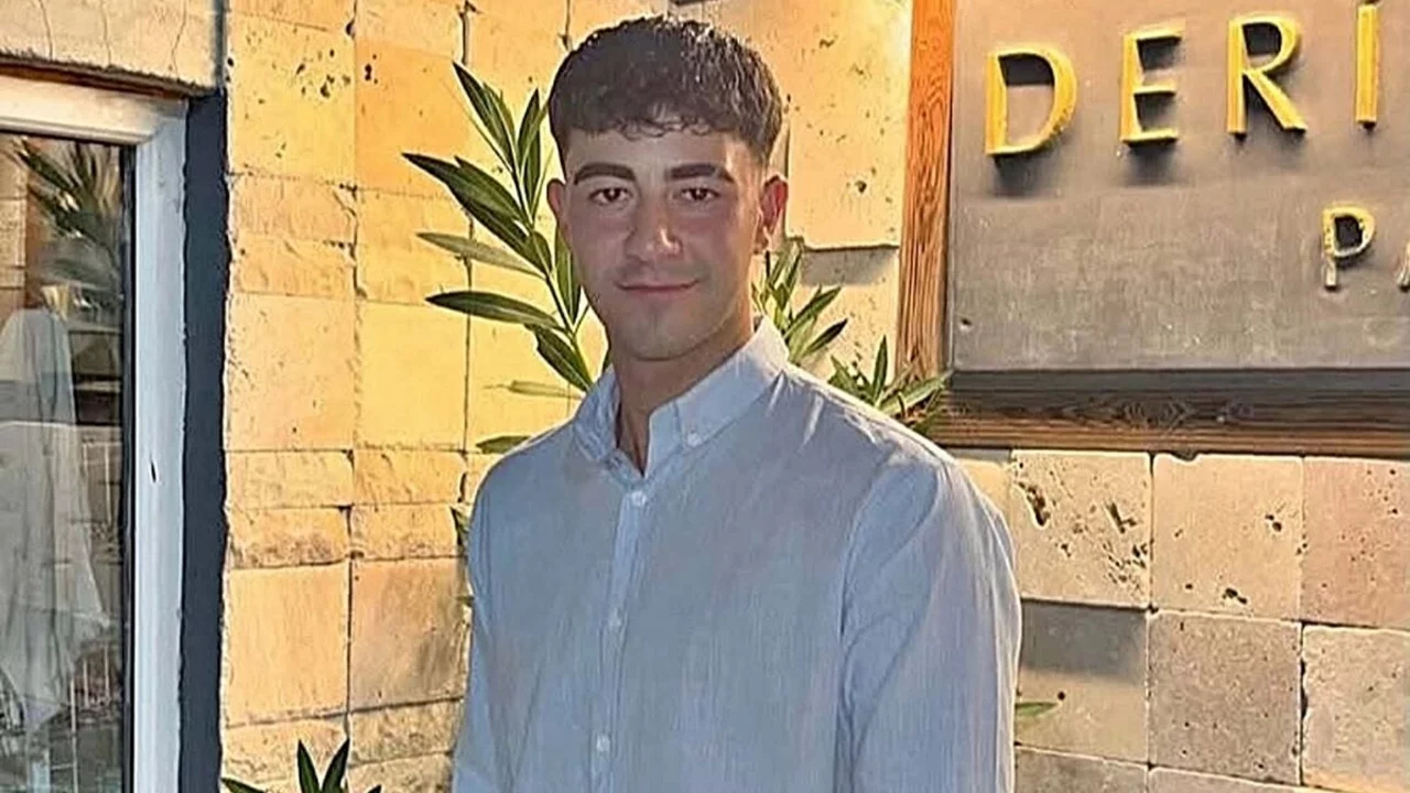 K&ouml;pr&uuml;den &ccedil;aya u&ccedil;an motosikletin s&uuml;r&uuml;c&uuml;s&uuml;, hayatını kaybetti