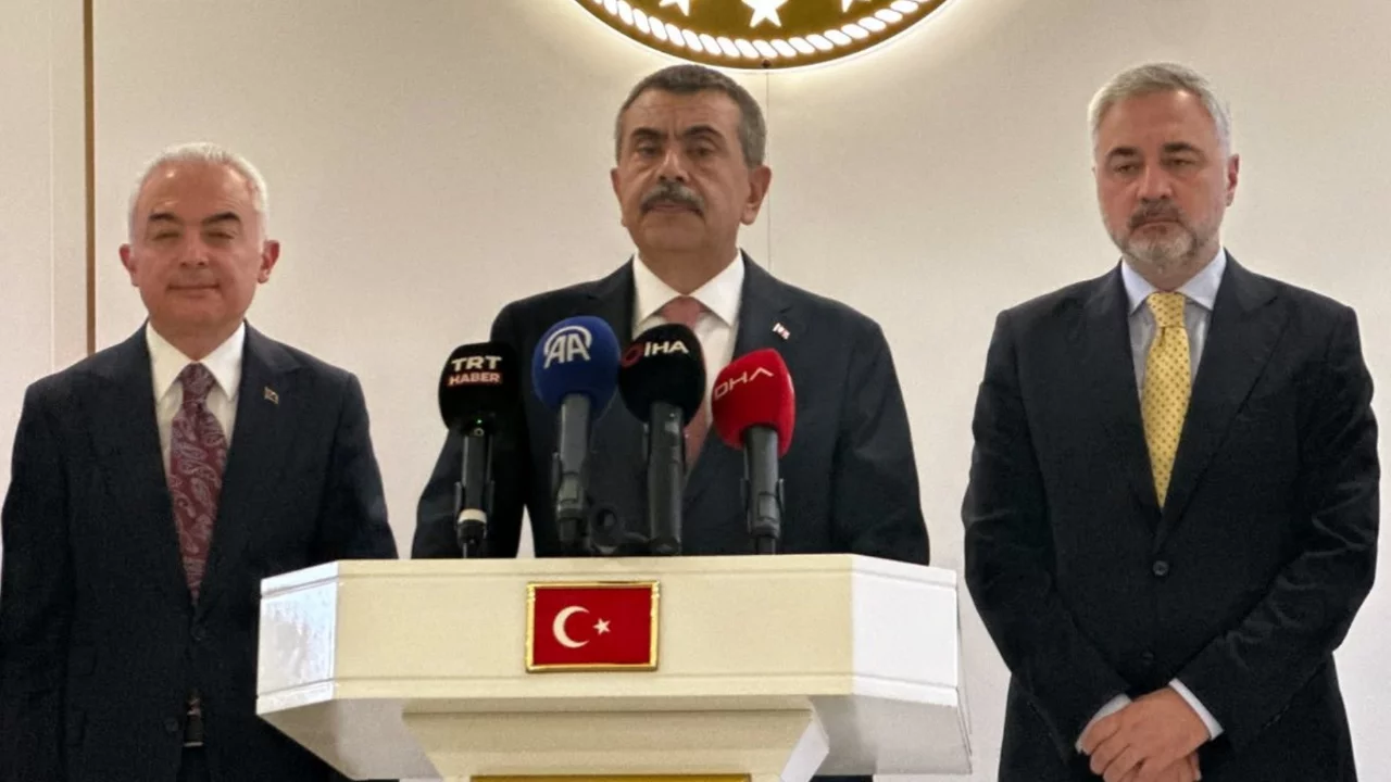 Bakan Tekin: T&uuml;rkiye, PISA 2025'te &uuml;&ccedil; alanda da performansını artıran tek &uuml;lke