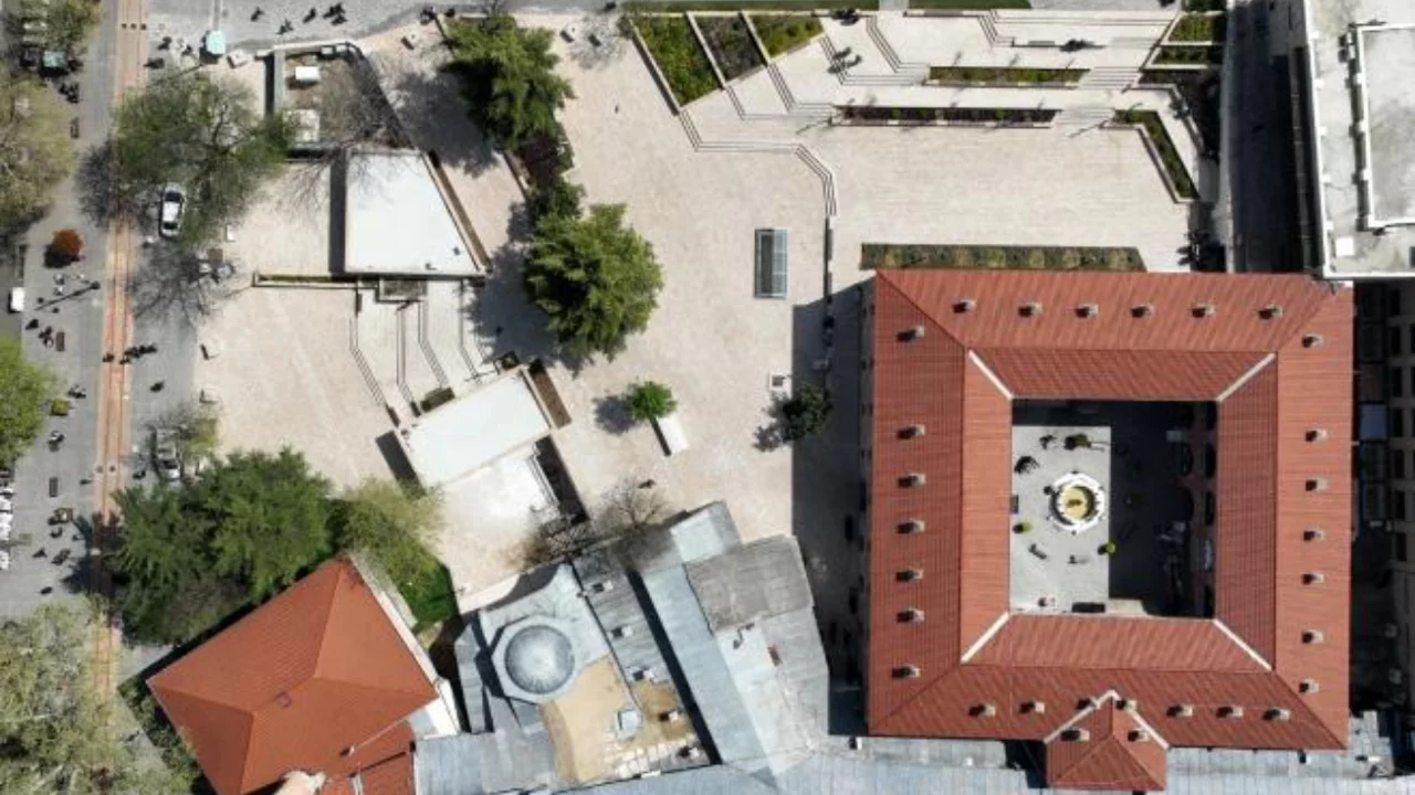 Bursa'da yıllardır yanından geçiyoruz! Bu detayı çok az kişi biliyor