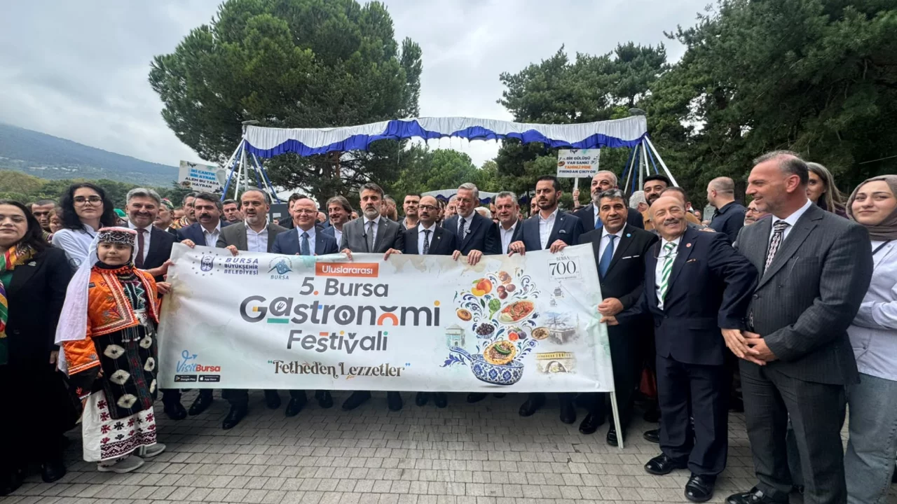 Bursa 3 g&uuml;n boyunca lezzete doyacak! Beklenen festival başladı...