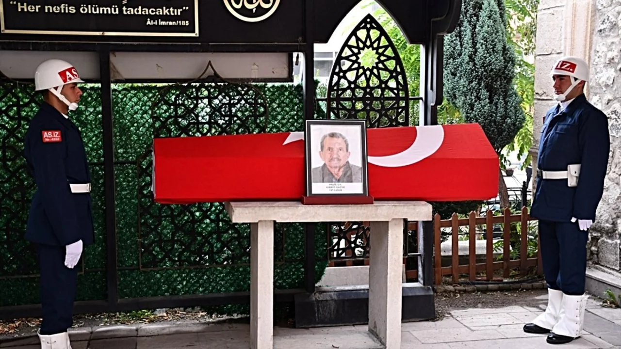 Vefat eden Kıbrıs gazisi son yolculuğuna uğurlandı
