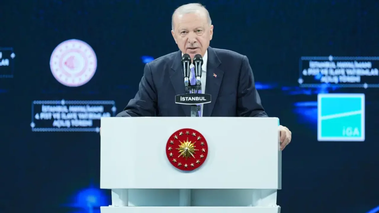Cumhurbaşkanı Erdoğan'dan dikkat &ccedil;eken mesaj: "Bundan sonra T&uuml;rkiye'de vizyon yarışacak"