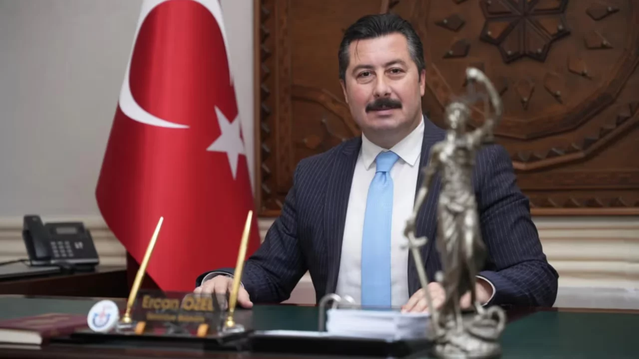 Başkan Ercan &Ouml;zel'den Gaziler G&uuml;n&uuml; mesajı