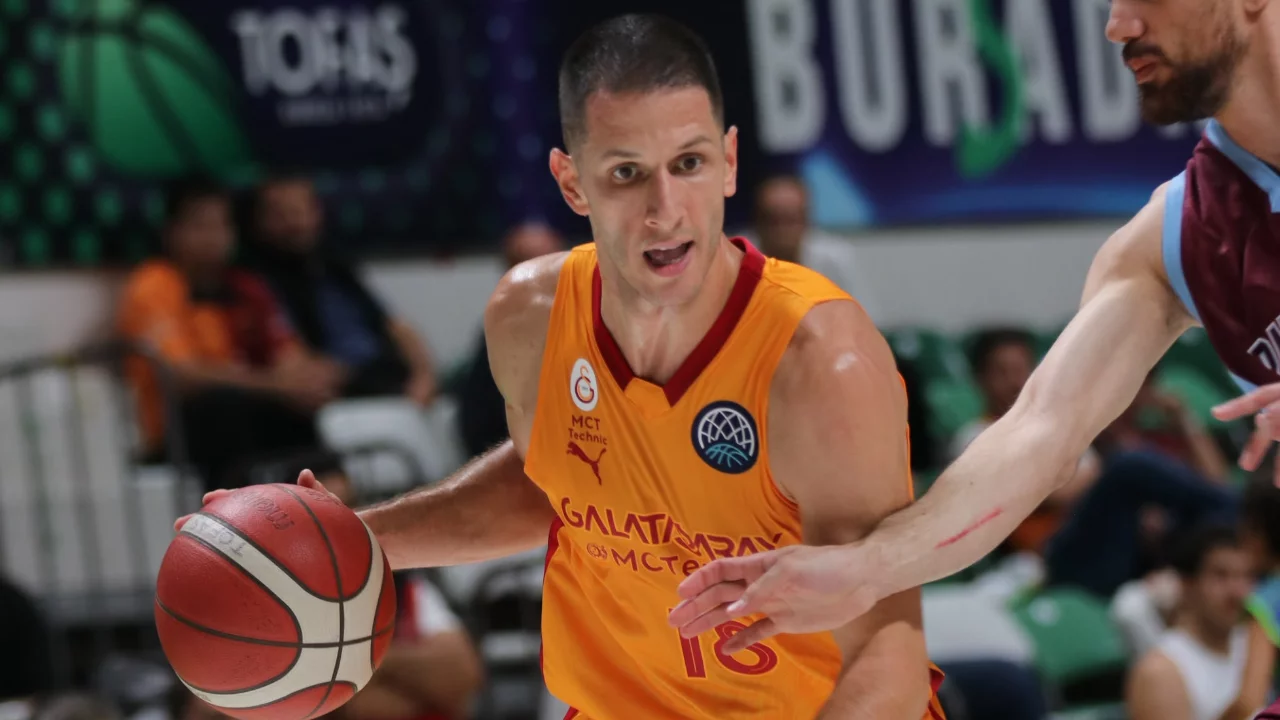 Bursa'da turnuvanın ilk galibi Galatasaray MCT Technic oldu! 