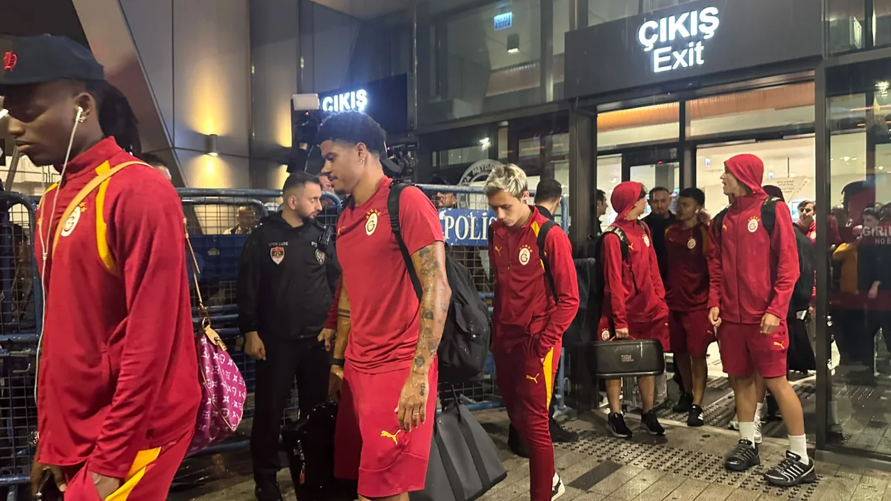 Galatasaray Trabzon'a geldi! Trabzonspor ma&ccedil;ı &ouml;ncesi kadroda dikkat &ccedil;eken eksikler