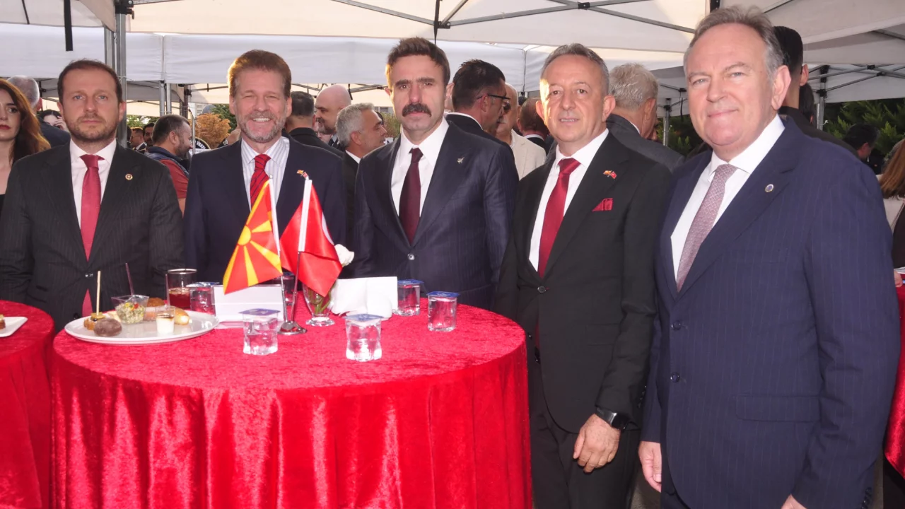 Kuzey Makedonya'nın 35. bağımsızlık yıl d&ouml;n&uuml;m&uuml; Bursa'da kutlandı