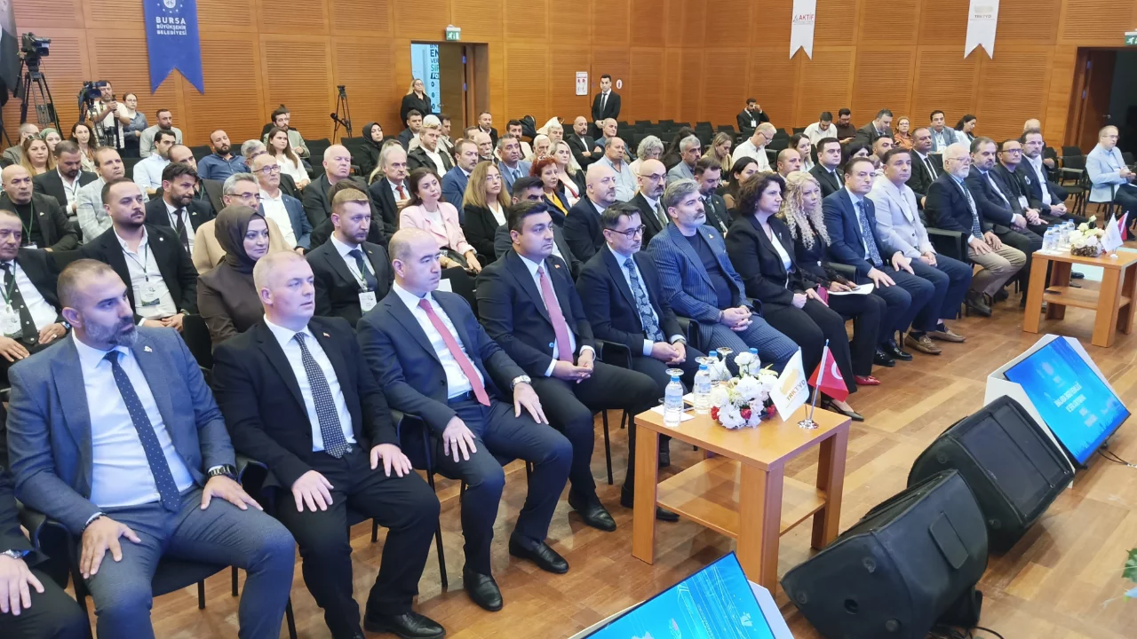 Bursa'da 'Binalarda Enerji Verimliliği ve Sıfır Atık Forumu' d&uuml;zenlendi