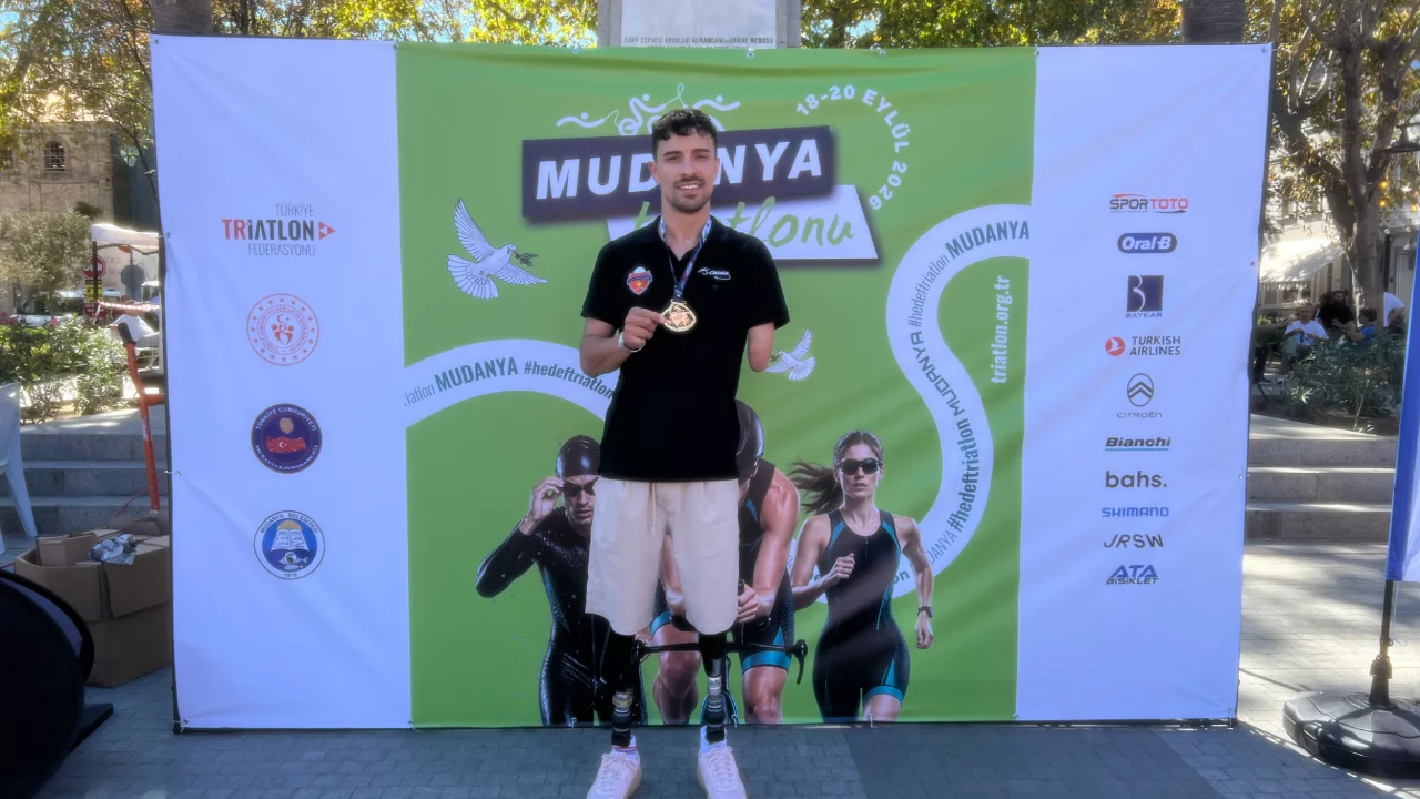 Mudanya Triatlonu'nda azmin adı Muhammed Ali Aydın