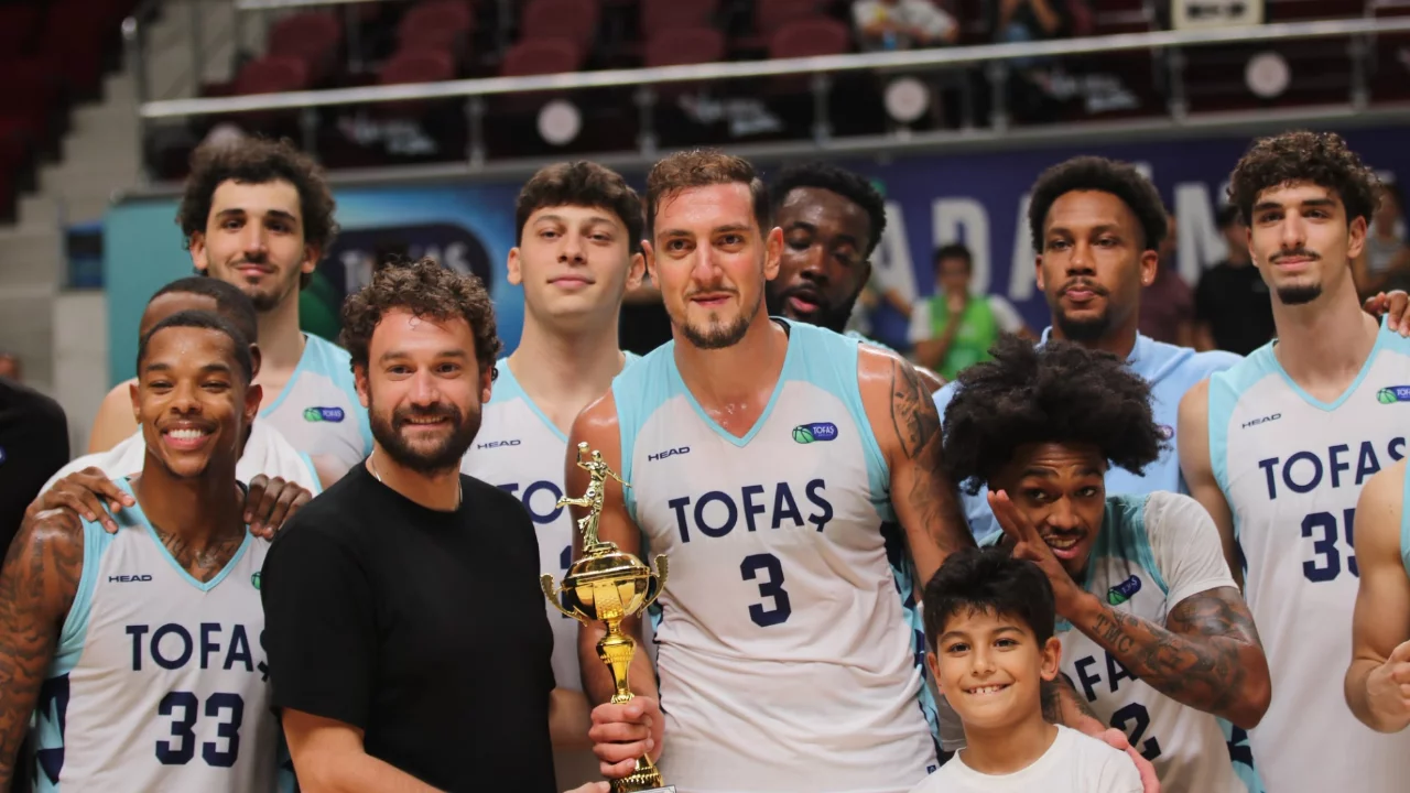 Bursa'da turnuvanın şampiyonu TOFAŞ oldu!
