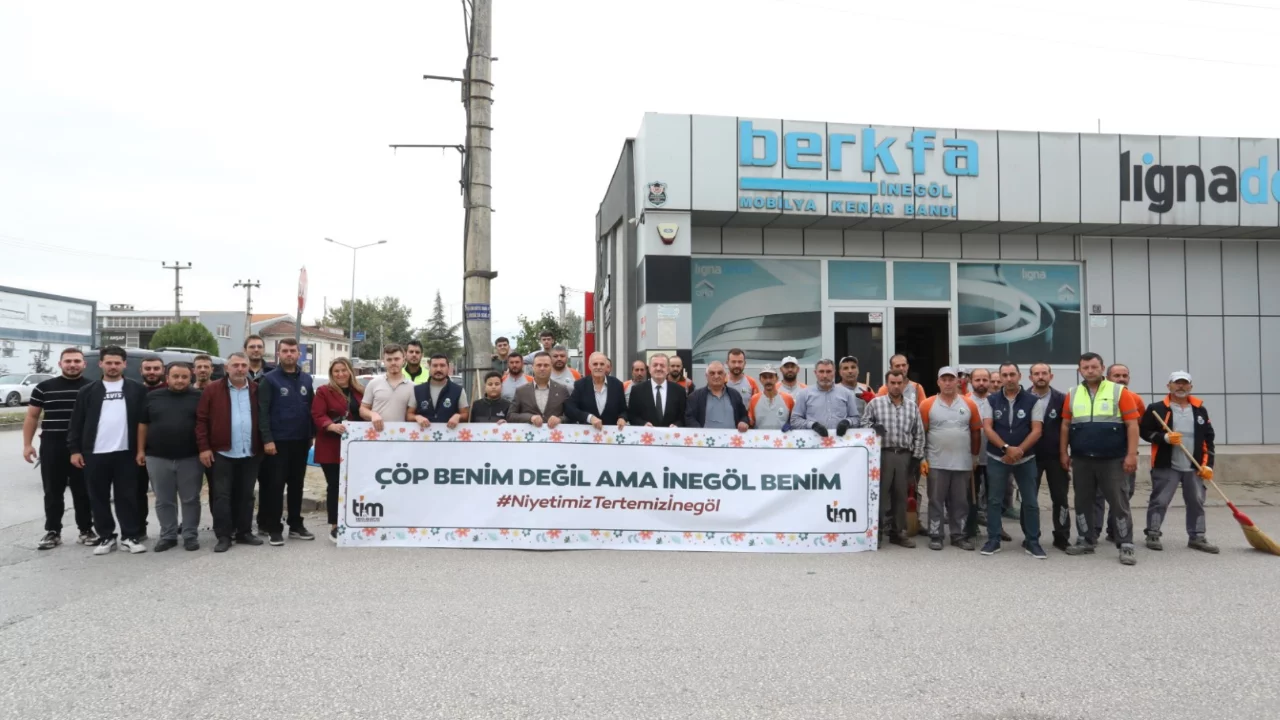 İnegöl'de 4 günlük temizlik seferberliği! Esnaf, öğrenci ve vatandaşlar el ele verdi