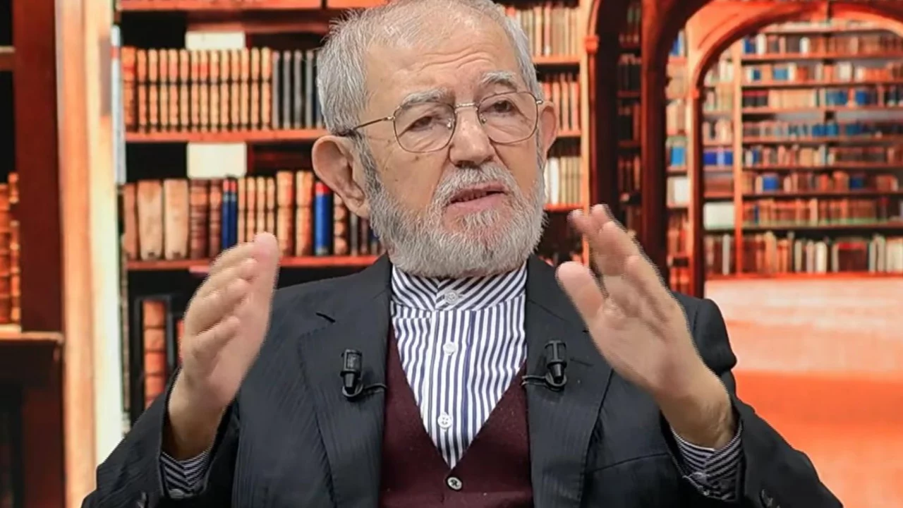 Ali Rıza Demircan: "Çıplaklık ahlakımızı çökertirken cinselliğimizi de köreltiyor"