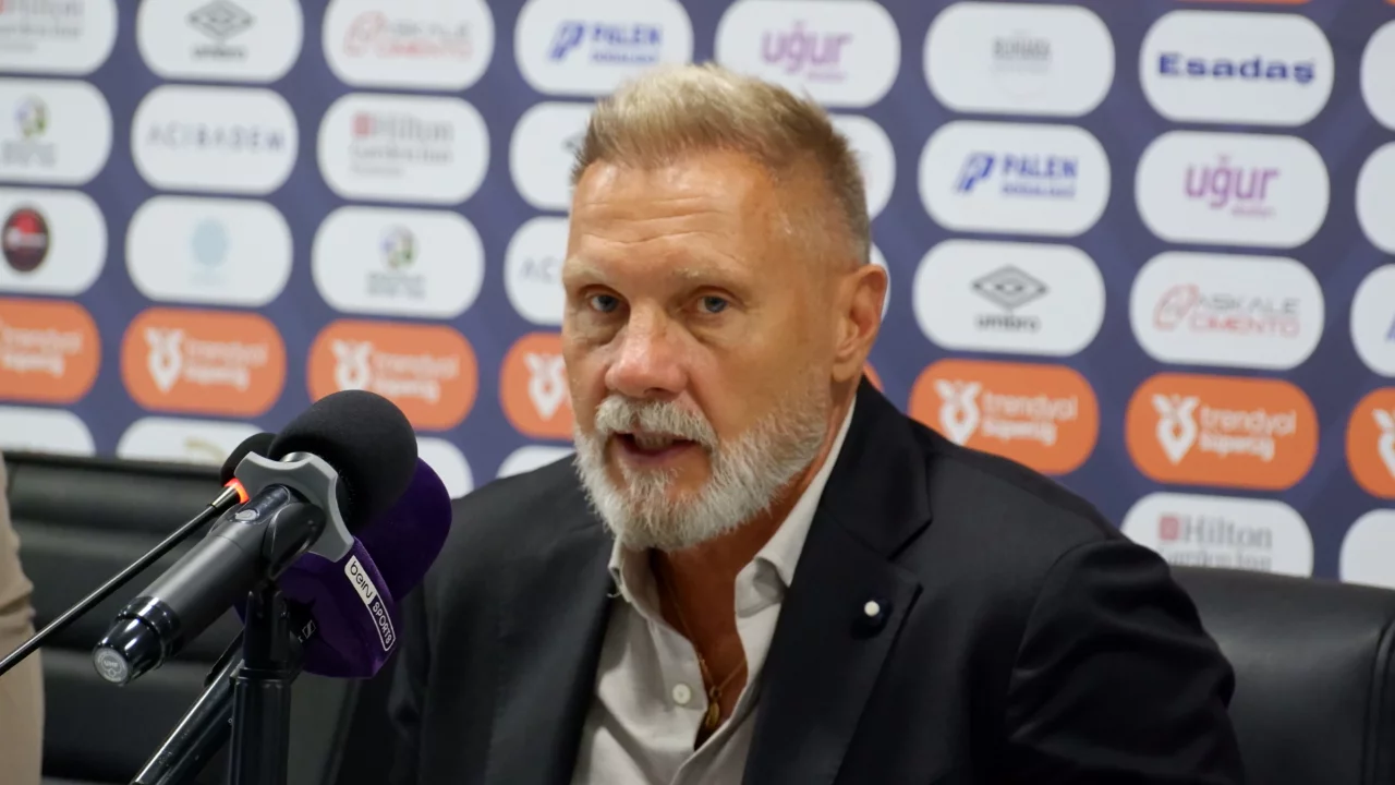Thorsten Fink: "Ben takımıma, kulübe ve şehre güveniyorum"