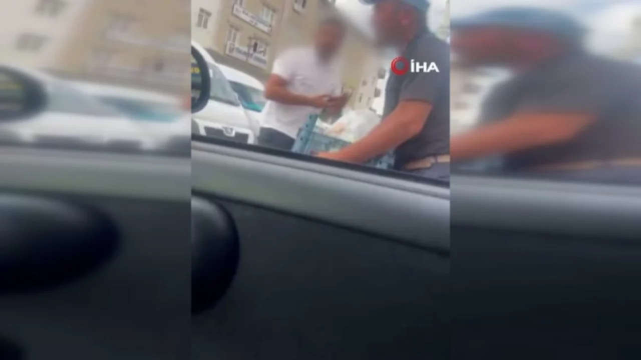 Korna çaldı, olanlar oldu! Otomobilin önünü kesip ölümle tehdit etti