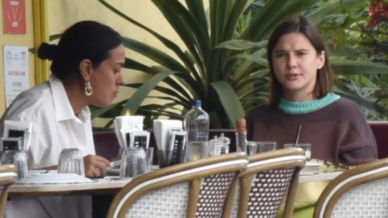 Alina Boz'un hamilelik heyecanı büyüyor! Belirginleşen karnıyla görüntülendi