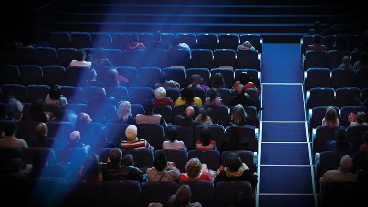 Sinemaseverlere m&uuml;jde: Biletler 90 liraya d&uuml;ş&uuml;yor!