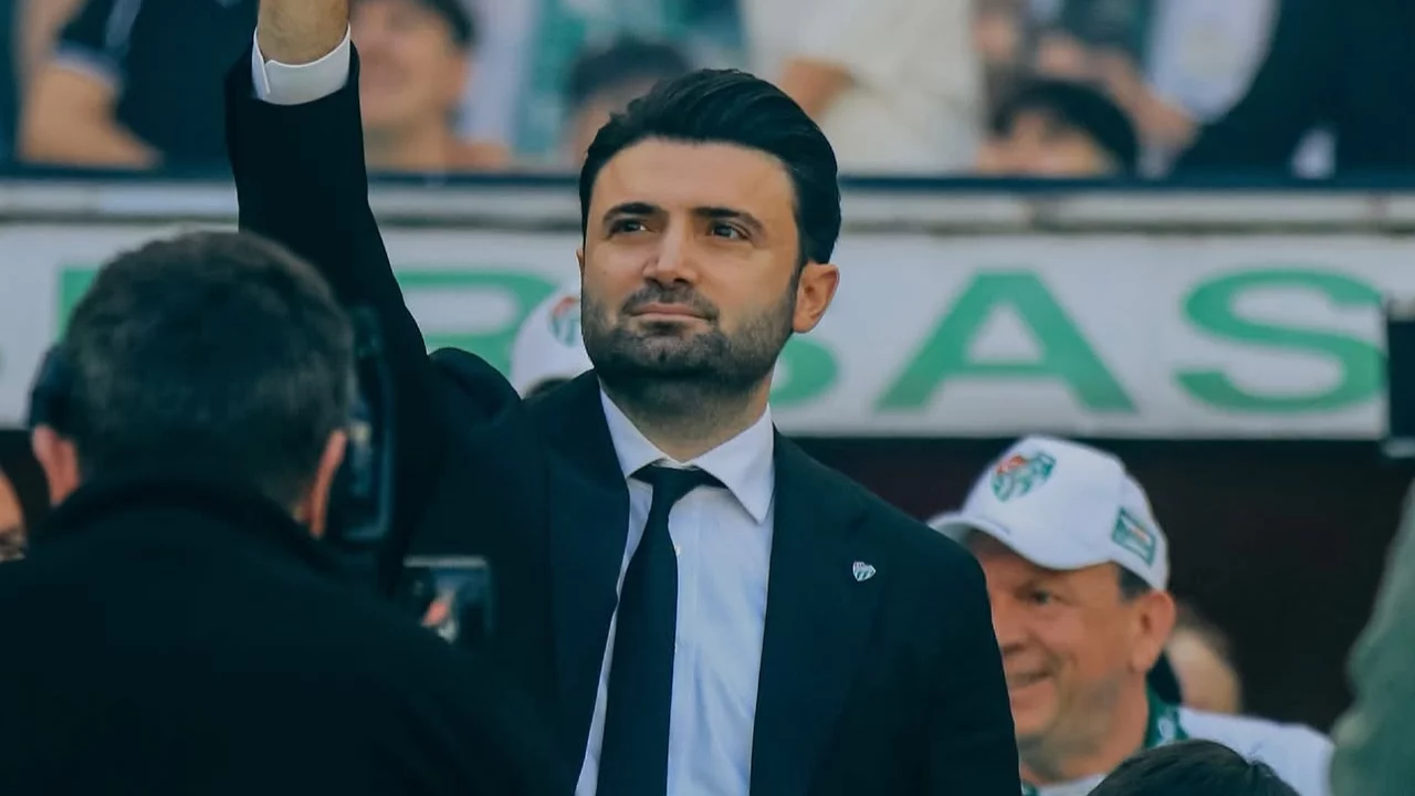 Bursaspor Başkanı &Ccedil;elik'ten net mesaj! "Duruşunu bozmayanlara selam olsun..."