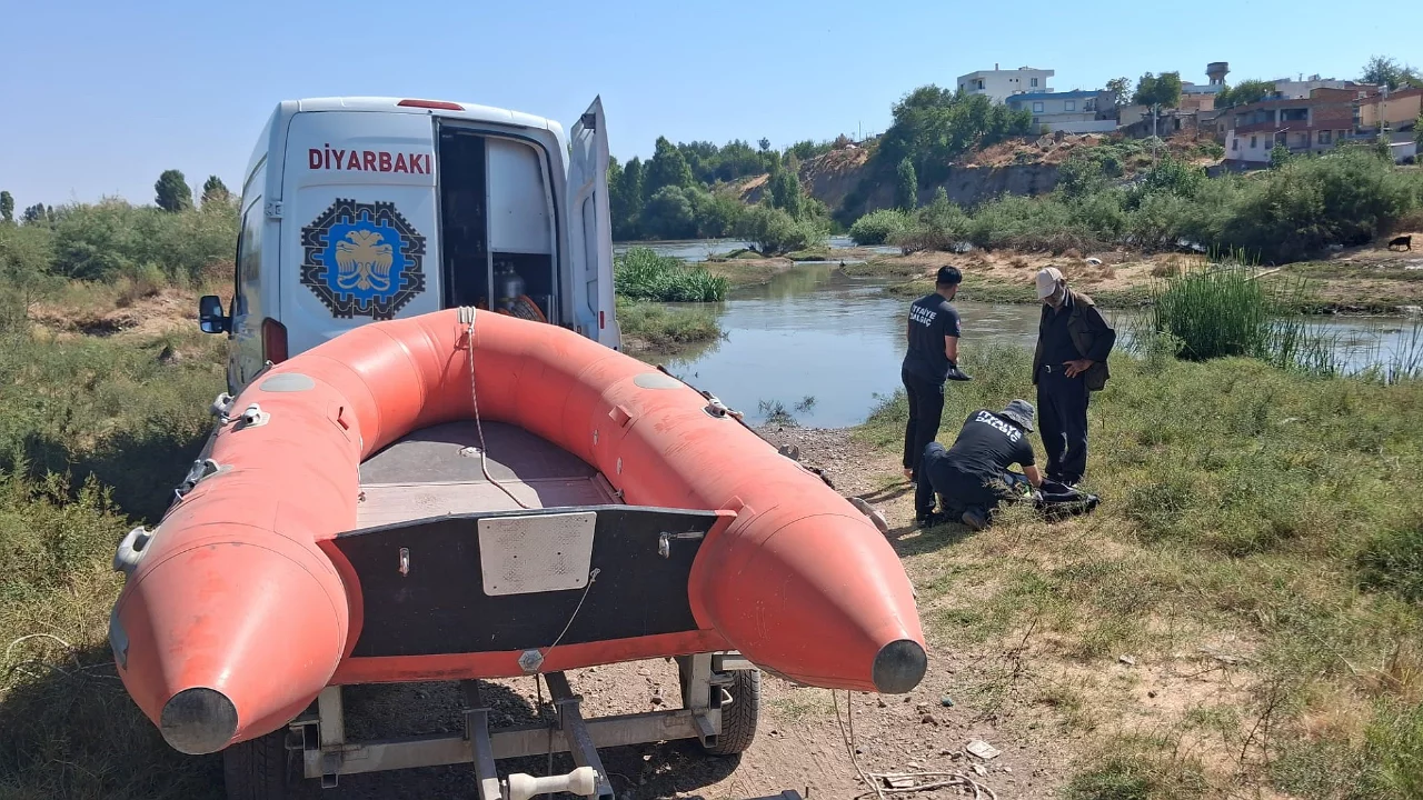 Mahsur kalan 52 k&uuml;&ccedil;&uuml;kbaş hayvan 3 g&uuml;n sonra kurtarıldı