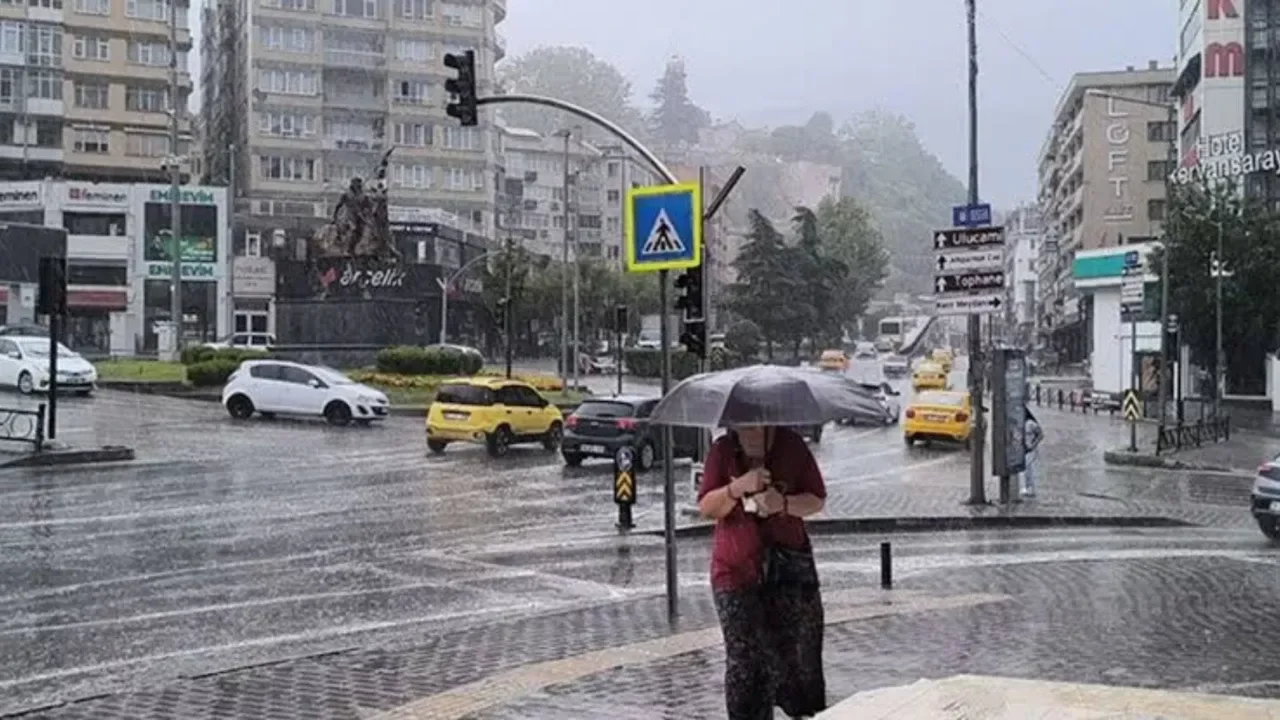 Bursa'nın t&uuml;m il&ccedil;eleri i&ccedil;in son dakika uyarısı! Kuvvetli geliyor