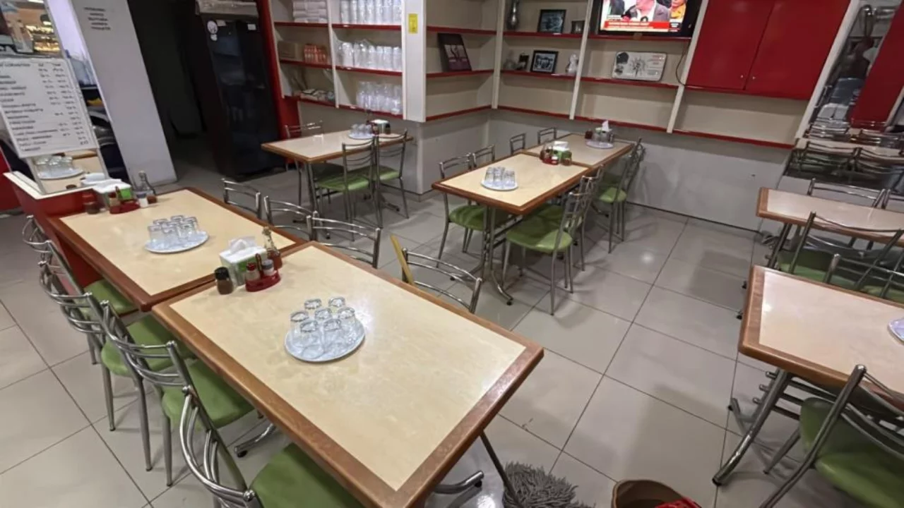 30 tabak sipariş etti, kargoyu açınca gözlerine inanamadı! Yerine bakın ne gönderdiler