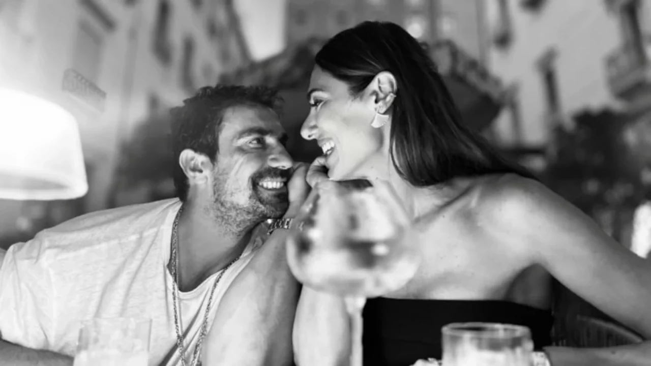 İbrahim &Ccedil;elikkol ve Natali Yarcan'dan aşk dolu kutlama! Evliliklerinde 1 yılı geride bıraktılar