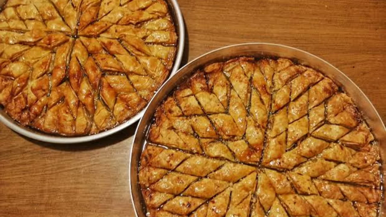 Geleneksel lezzetin sırrı açıklandı: Çıtır çıtır ev baklavası tarifi