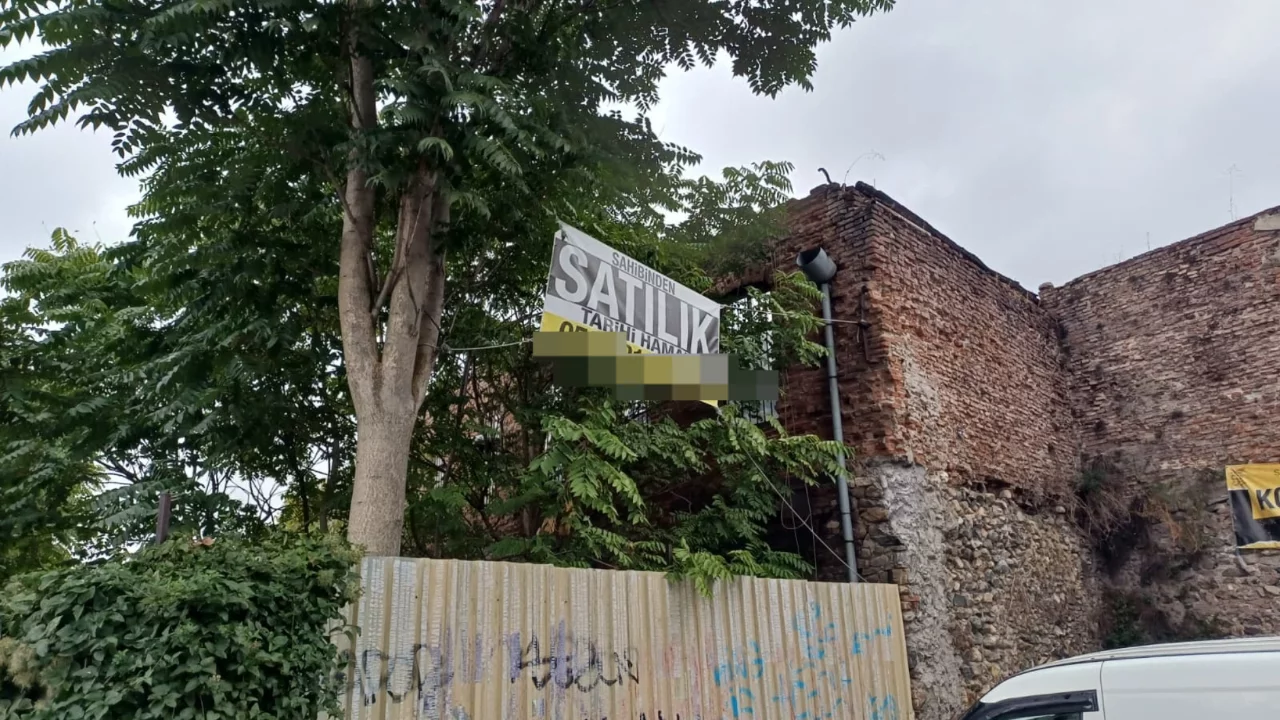 Bursa'da 541 yıllık tarihi hamam satışa &ccedil;ıkarıldı! M&uuml;lk sahibinin tek bir şartı var...