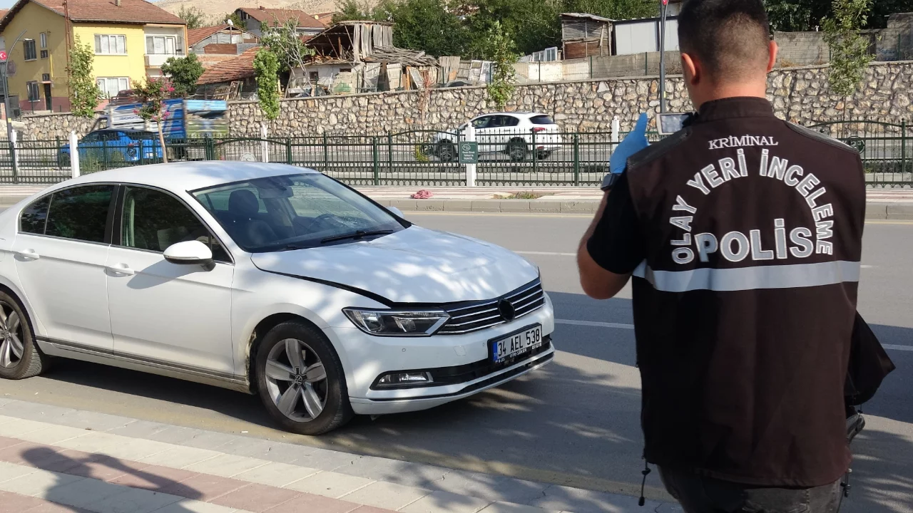 Malatya'da yolun karşısına geçmek isteyen yaşlı adamdan acı haber