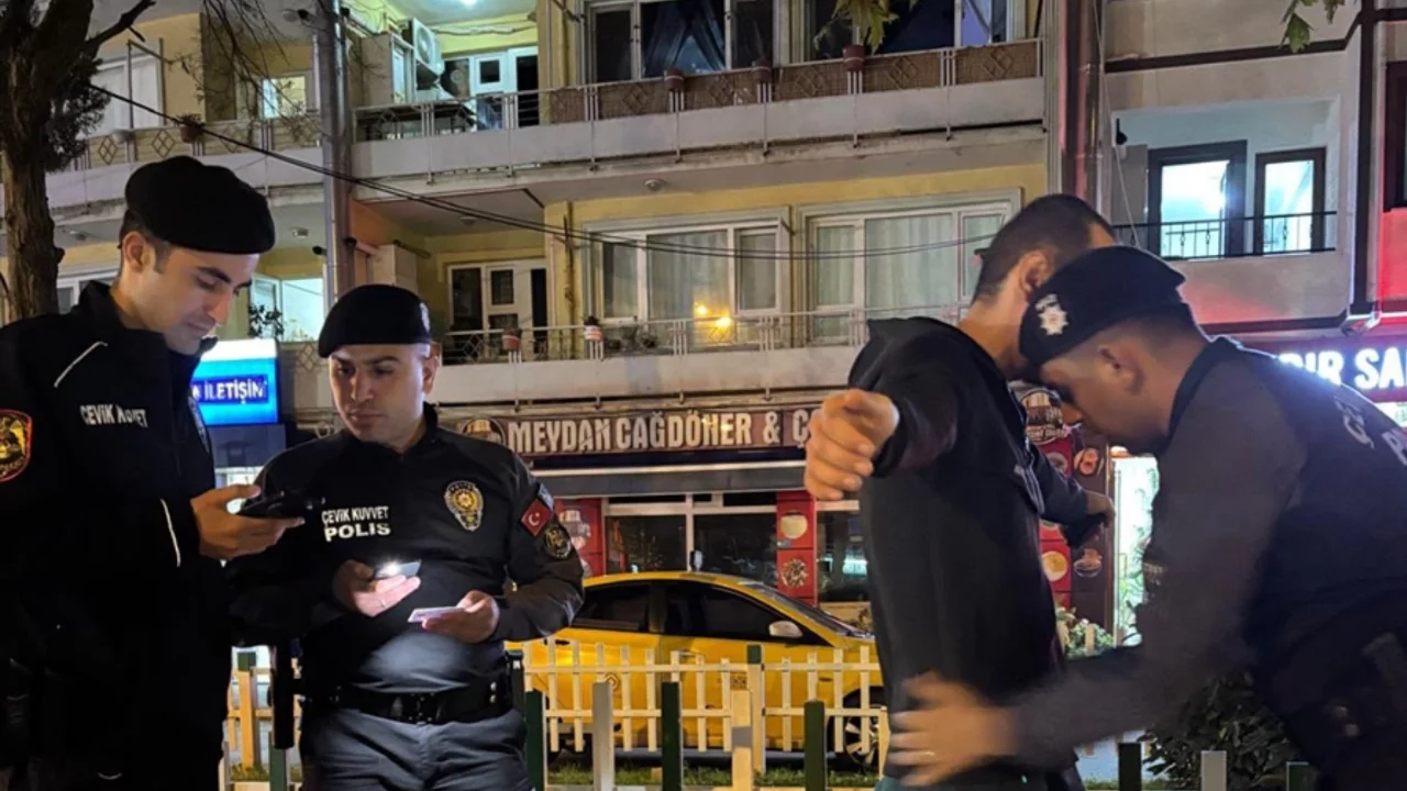 Bursa'da bin polisle dev uygulama: Ara&ccedil;lar ve iş yerleri tek tek denetlendi