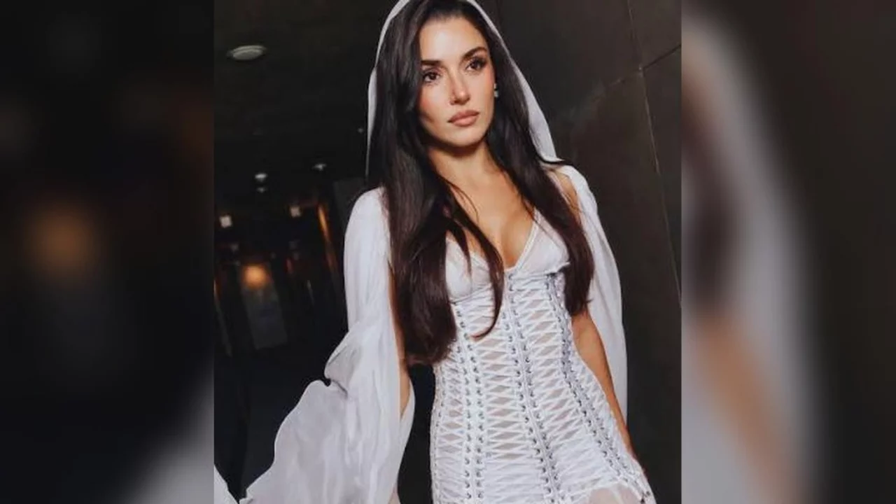 Hande Erçel Milano'da göz kamaştırdı! Vogue World gecesine damga vuran tarz