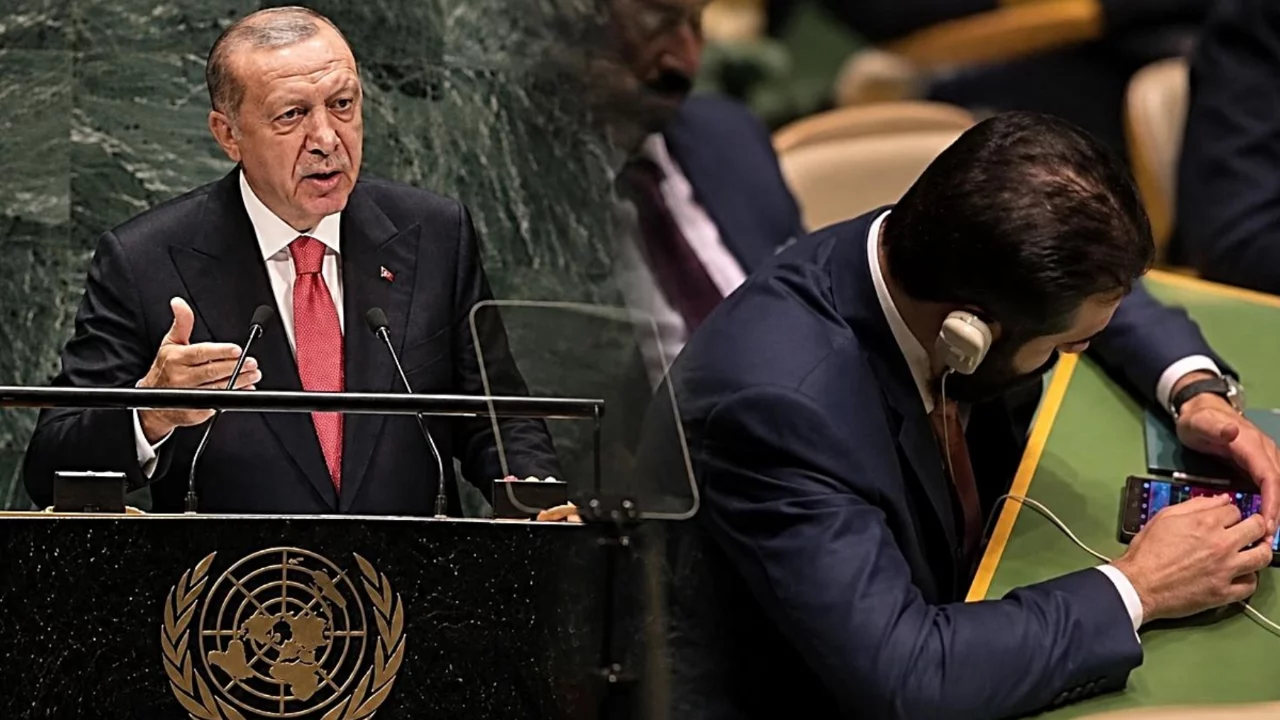 Cumhurbaşkanı Erdoğan konuşurken dikkat &ccedil;eken hareket! G&ouml;r&uuml;nt&uuml;ler g&uuml;ndem oldu