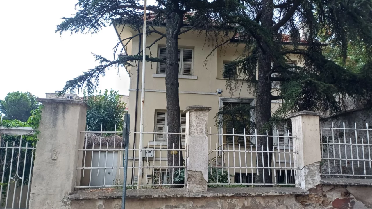 1934'ten g&uuml;n&uuml;m&uuml;ze: Bursa'daki tarihi k&ouml;şk satışa &ccedil;ıktı! Fiyatı dudak u&ccedil;uklattı...