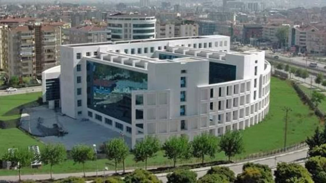 Bursa Emniyet M&uuml;d&uuml;rl&uuml;ğ&uuml; ana binasında dikkat &ccedil;eken ihale! Kamera sistemi yenileniyor