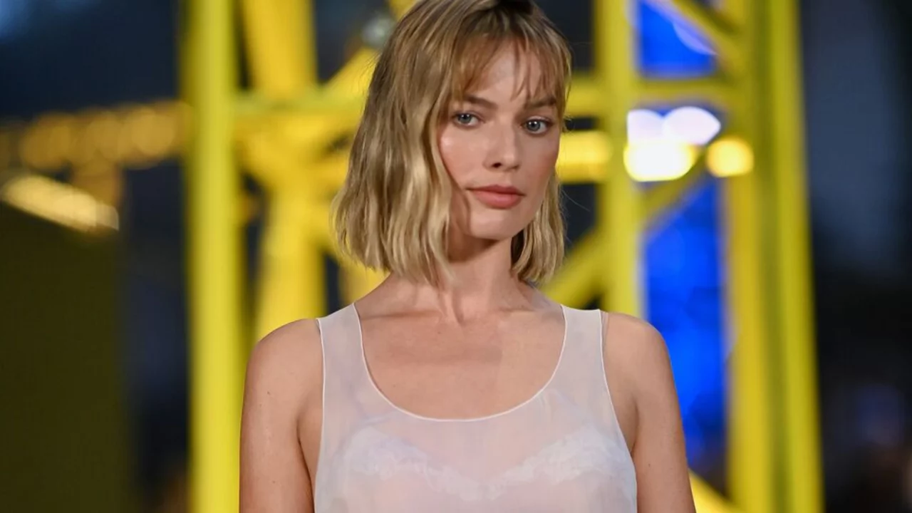 Margot Robbie'den 10 yıl sonra dikkat çeken değişiklik! Soyadı artık bambaşka
